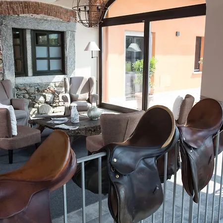 Equirelais Ξενοδοχείο Lomnago