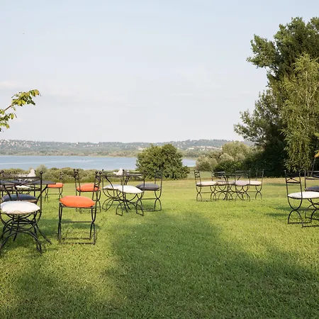 Ξενοδοχείο Equirelais Lomnago