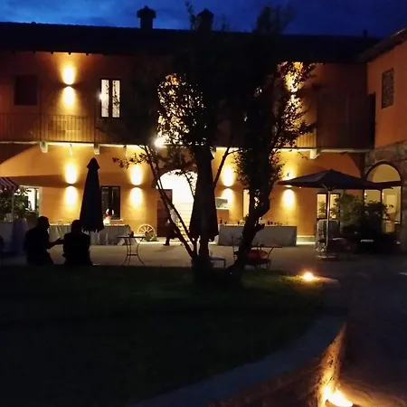 Ξενοδοχείο Equirelais Lomnago