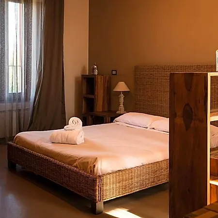 Otel Equirelais Lomnago