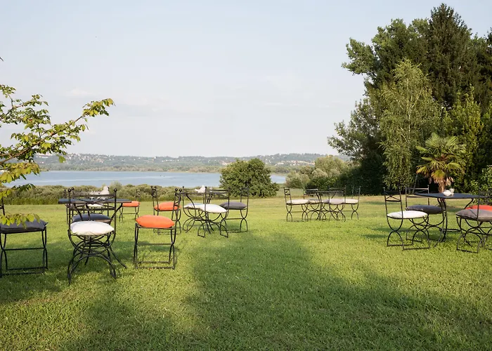 Hotel Equirelais Lomnago