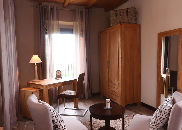 Hotel Equirelais Lomnago